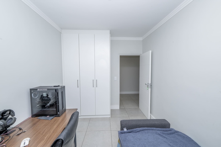 3 Bedroom Property for Sale in Protea Heights Western Cape